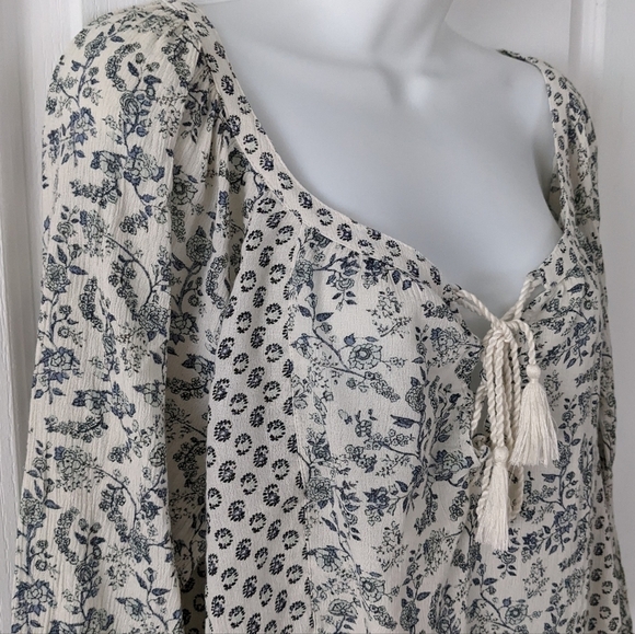 AMERICAN Eagle boho embroidered v neck 100% viscose blue white blouse Large T2 - Picture 11 of 11